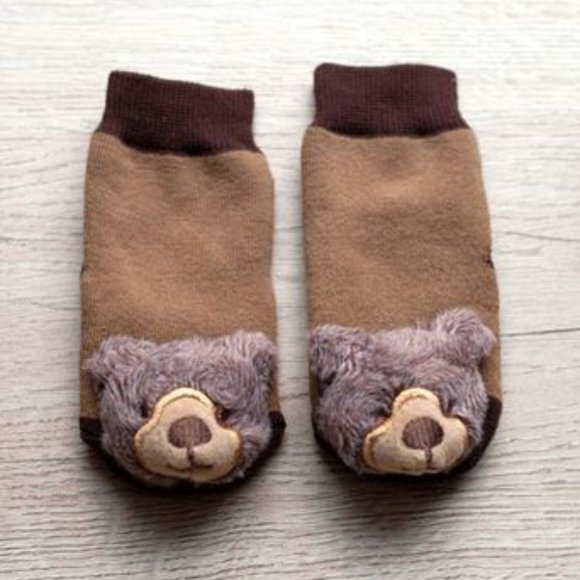 Grizzly Bear Rattle Socks - Picture 3 of 3